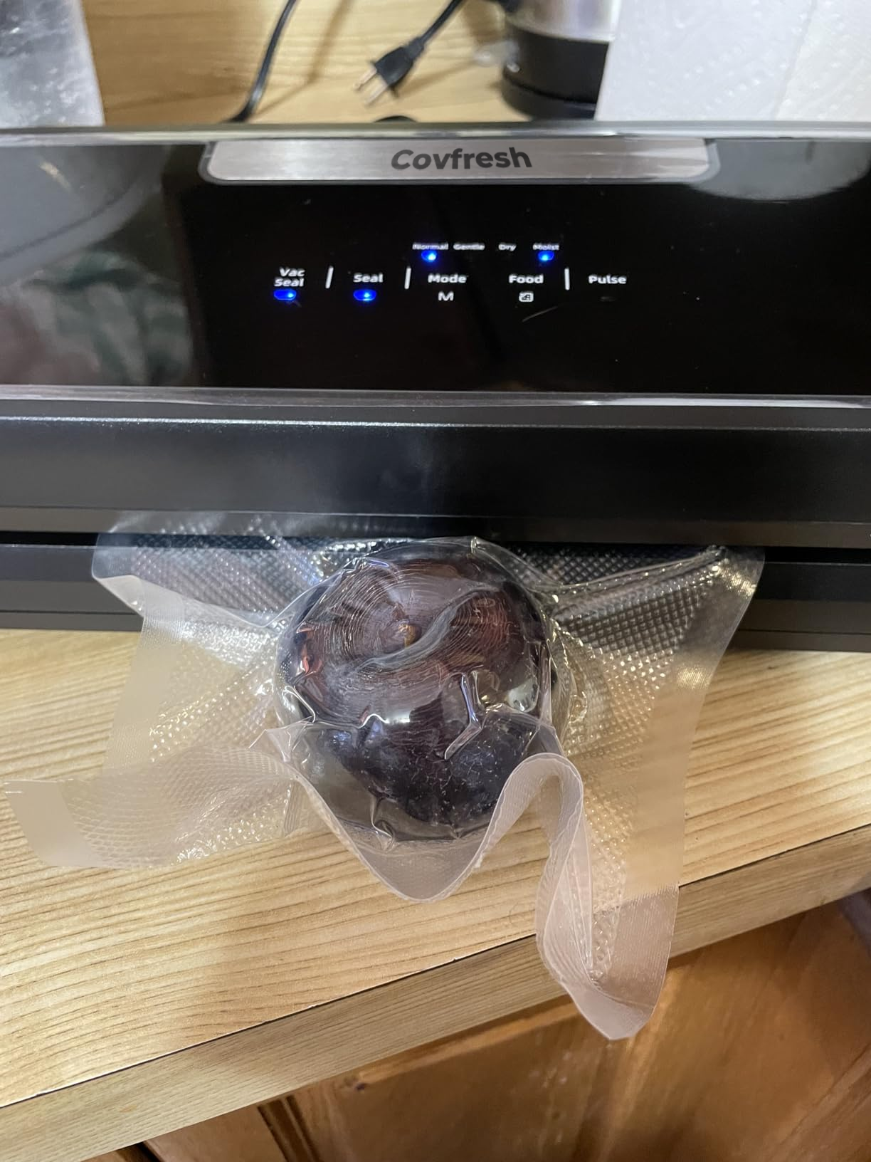 Covfresh Vacuum Sealer Machine, 7-in-1 Vacuum Sealer for Food with Built-in Cutter and Bag Storage, Dry/Moist/Gentle Mode, Removable Drip tray
